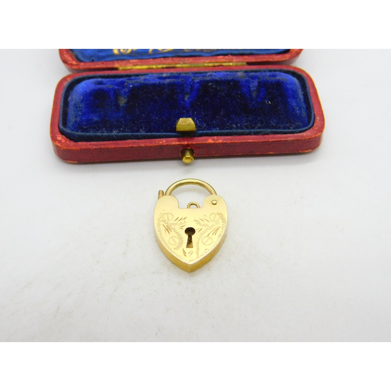 9ct Yellow Gold Floral Pattern Heart Lock Charm Bracelet Clasp 1972 London