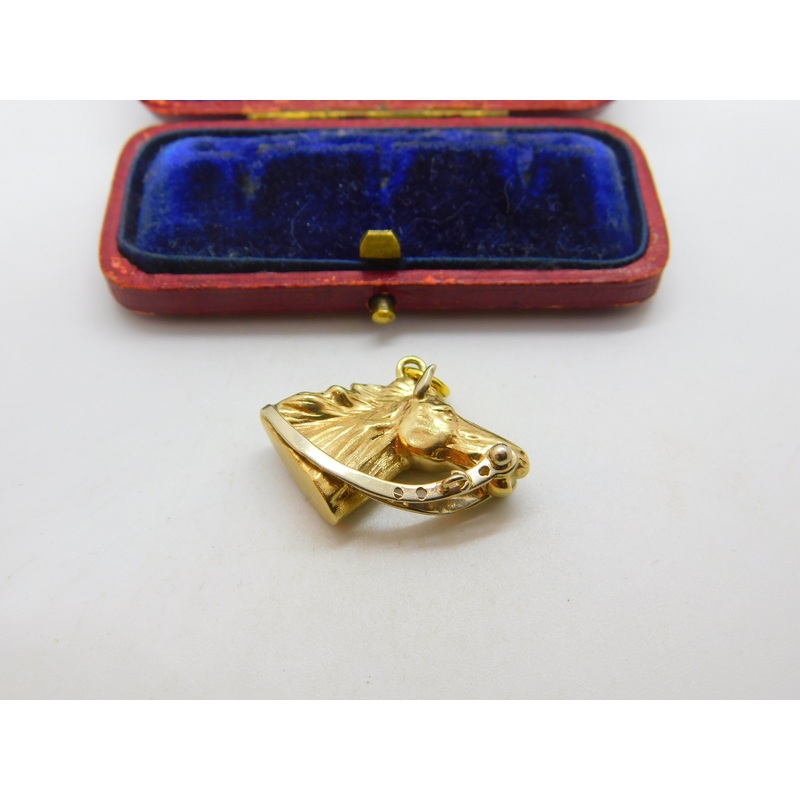 9ct Yellow Gold Large Race Horse's Head Charm Pendant 1979 Birmingham