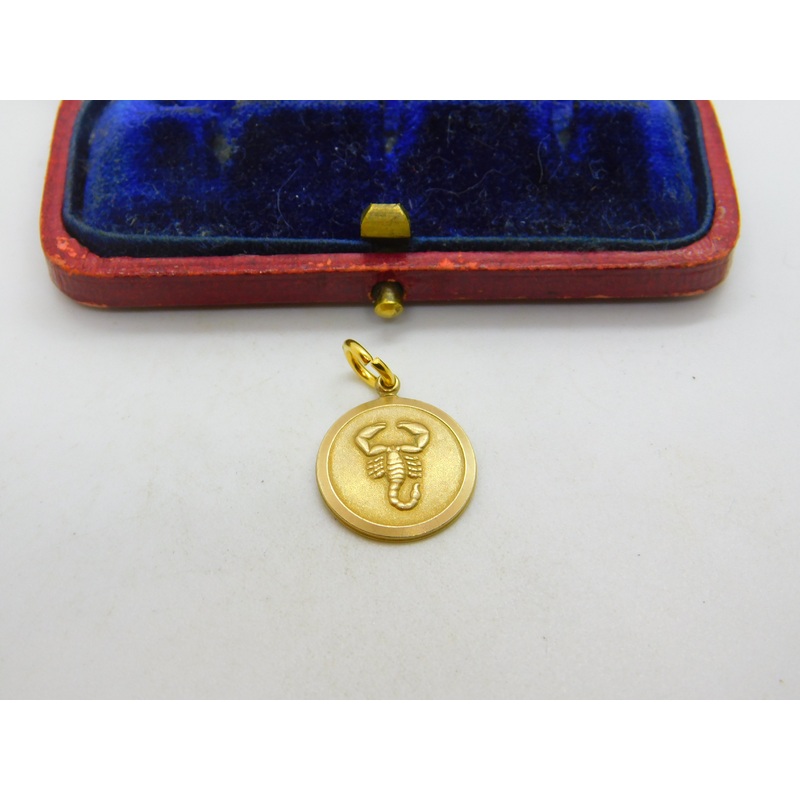 9ct Yellow Gold Scorpio Zodiac Charm or Pendant 1969 London Vintage
