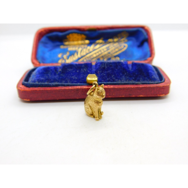 9ct Yellow Gold Sitting Cat or Kitten Charm Pendant 1987 Birmingham Vintage