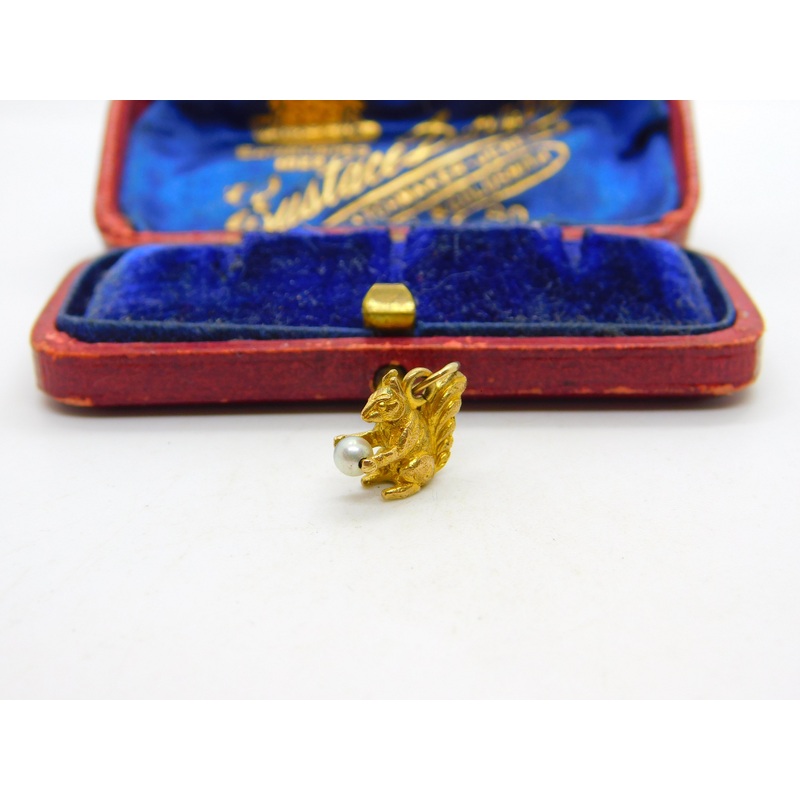 9ct Yellow Gold Squirrel with the Pearl Nut Charm Pendant 1963 Birmingham