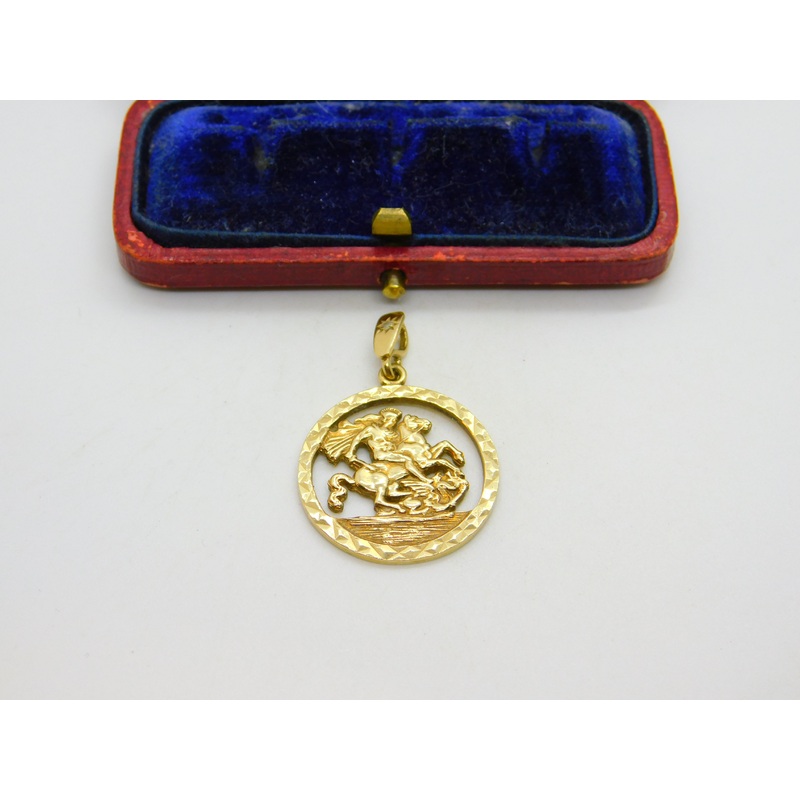9ct Yellow Gold St George & the Dragon Pendant Vintage c1970 Sheffield