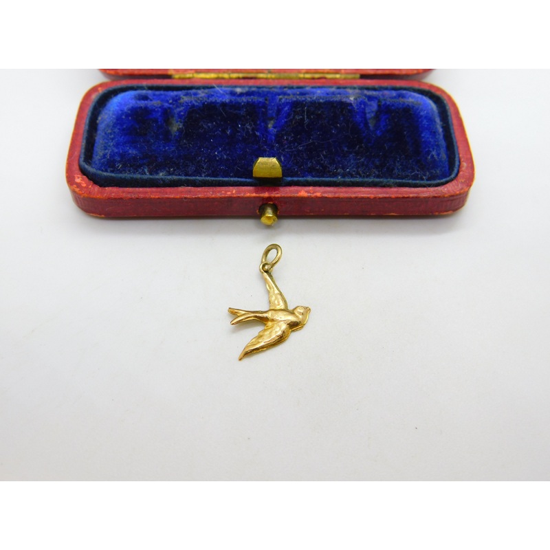 9ct Yellow Gold Swallow Bird Sweetheart Charm Pendant 1954 Chester