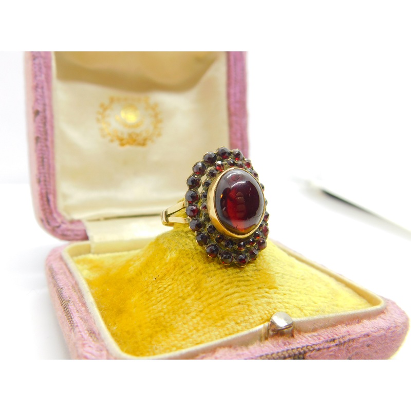 Austro-Hungarian Victorian 8ct Garnet Gold Bohemian Garnet Floral Ring c1850
