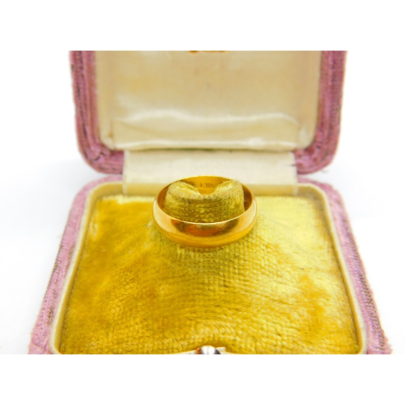 English 22ct Yellow Gold Wedding Band Ring Vintage 1969 London Size M UK