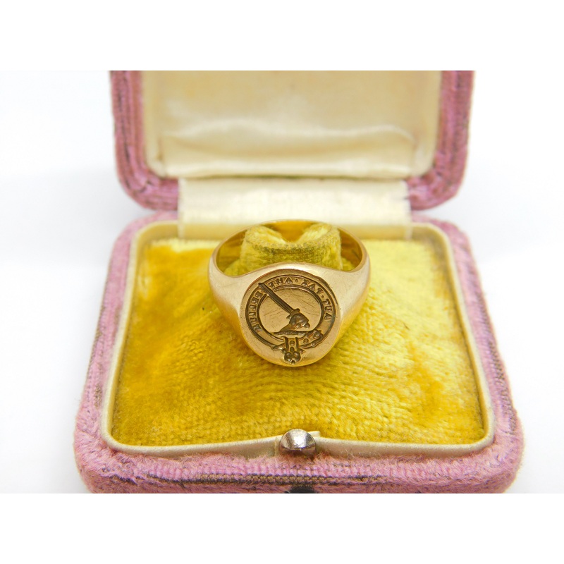 Large 9ct Gold 'Aut Pax Aut Bellum' Clan Gunn Family Intaglio Seal Signet Ring