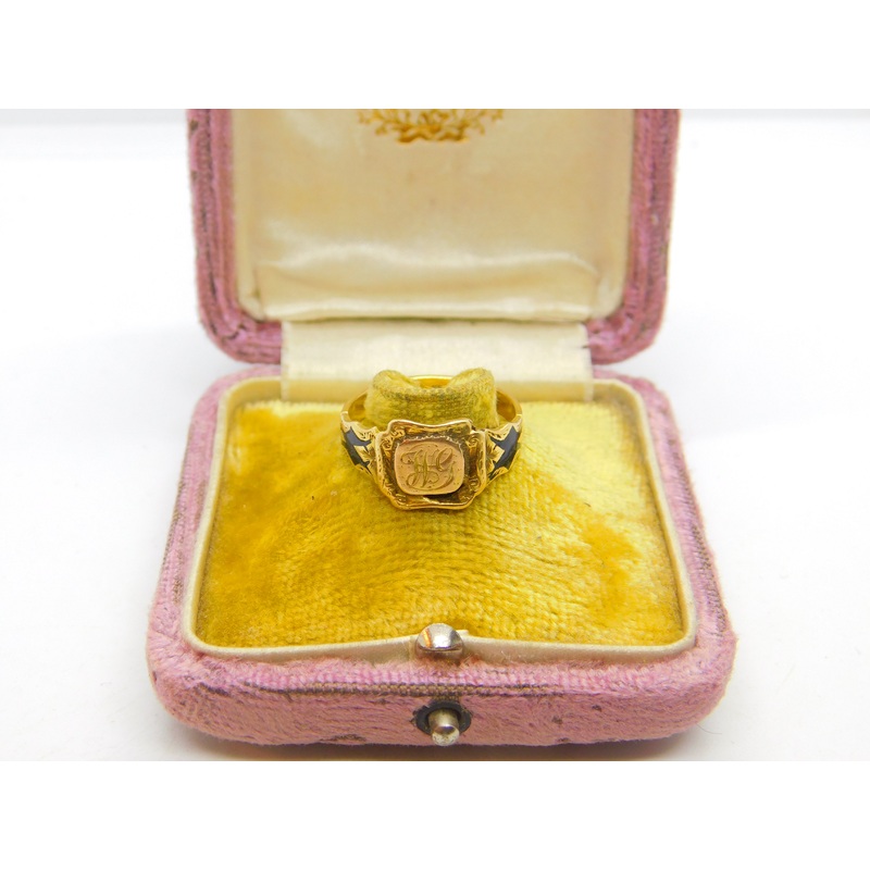 Victorian 18ct Gold, Black Enamel 'In Memory Of' Mourning Ring c1860 London
