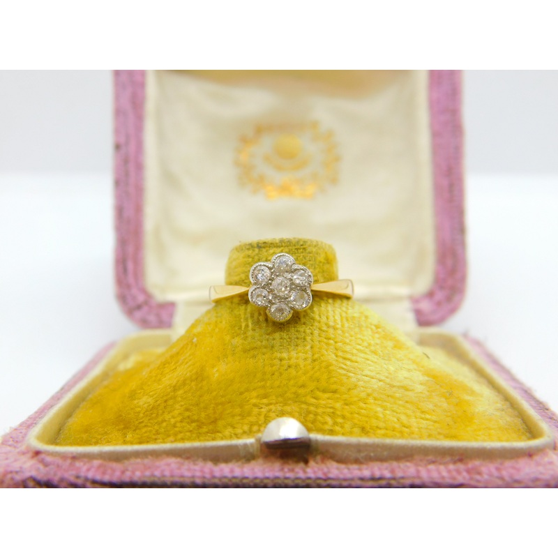 Victorian 18ct Yellow Gold & Diamond Set Daisy Flower Ring c1880 Antique