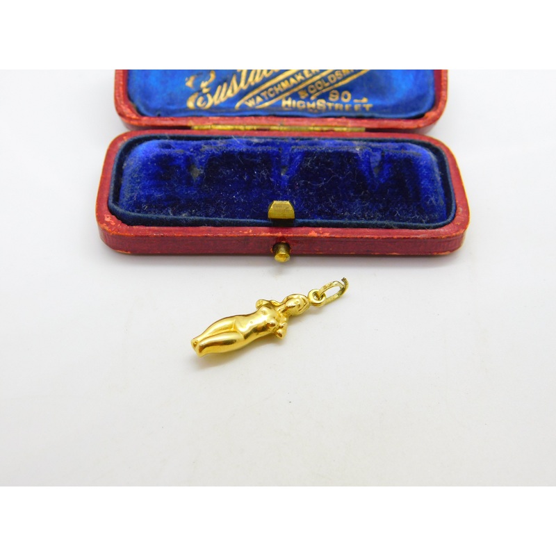 18ct Yellow Gold 'Venus de Milo' Classical Statue Charm Pendant Vintage c1970