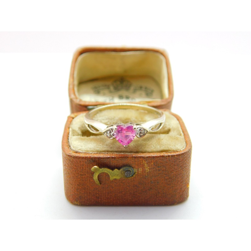 9ct White Gold, Heart Cut Topaz & Diamond Band Ring Vintage c1980