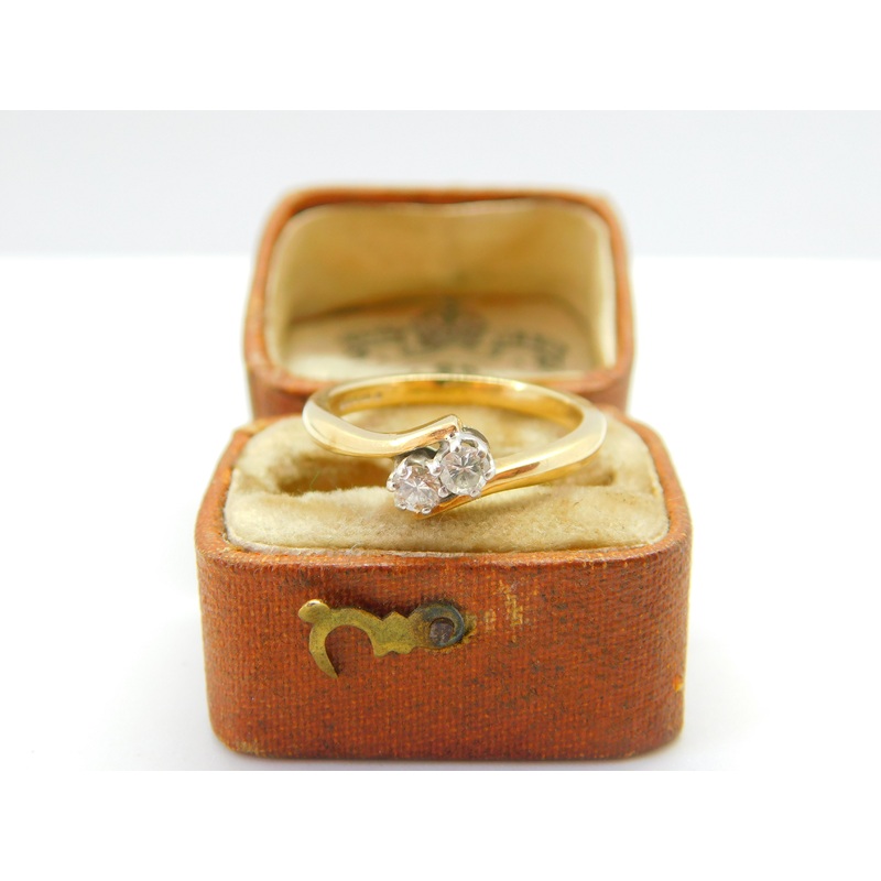 9ct Yellow Gold & 0.2ct Diamond Crossover Ring Vintage c1980 Birmingham