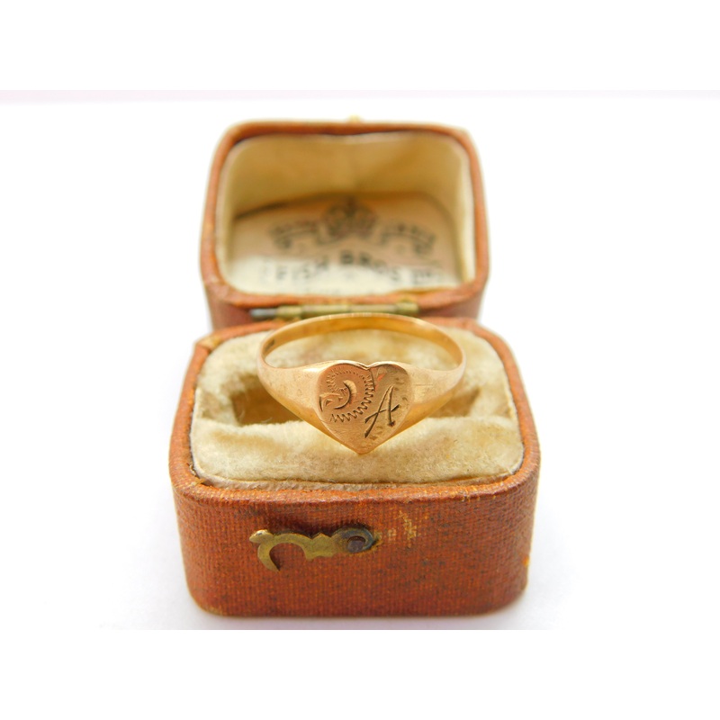 9ct Yellow Gold 'A' Initial Heart Shaped Signet Ring 1988 Birmingham