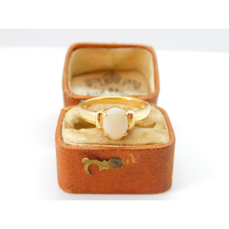9ct Yellow Gold & Cabochon Ethiopian Opal Dress Ring 2006 Birmingham Vintage