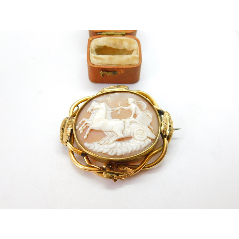 Victorian Pinchbeck Acanthus Framed Carved Goddess Athena Cameo Brooch c1850