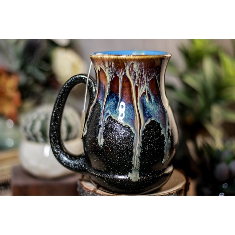 17-D New Wave Barely Flared Notched Acorn Mug - TOP SHELF, 19 oz.