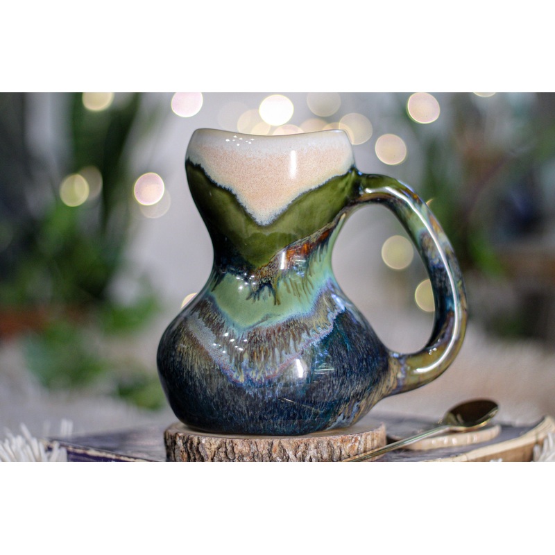 05-A Green Mountain Magic Acorn Gourd Mug, 21 oz.