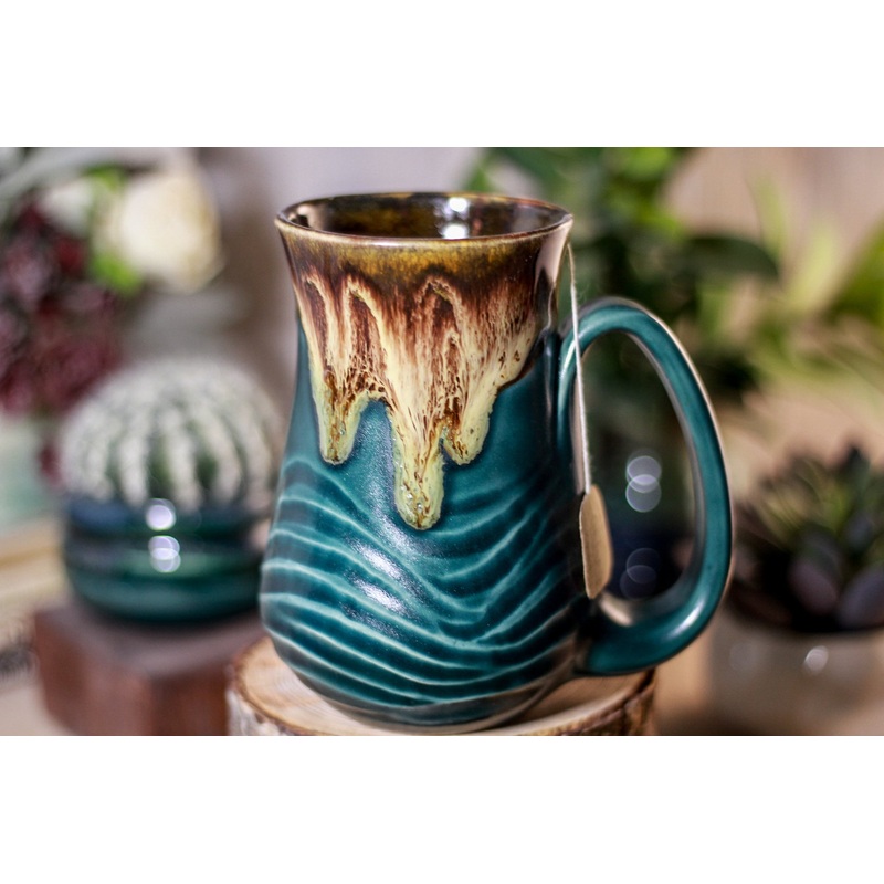 25-C Molten Electric Falls Barely Flared Notched Mug, 16 oz.