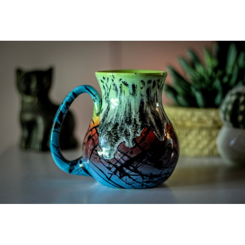 02-A Corona Flow Flared Mug, 16 oz.