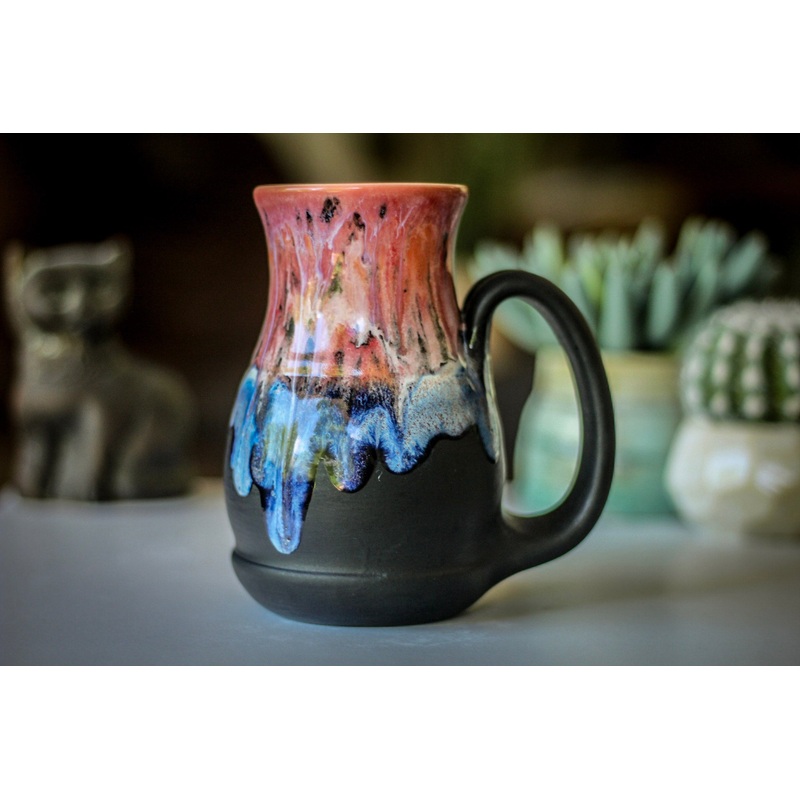 05-D Coral Meadow Barely Flared Acorn Mug, 20 oz.