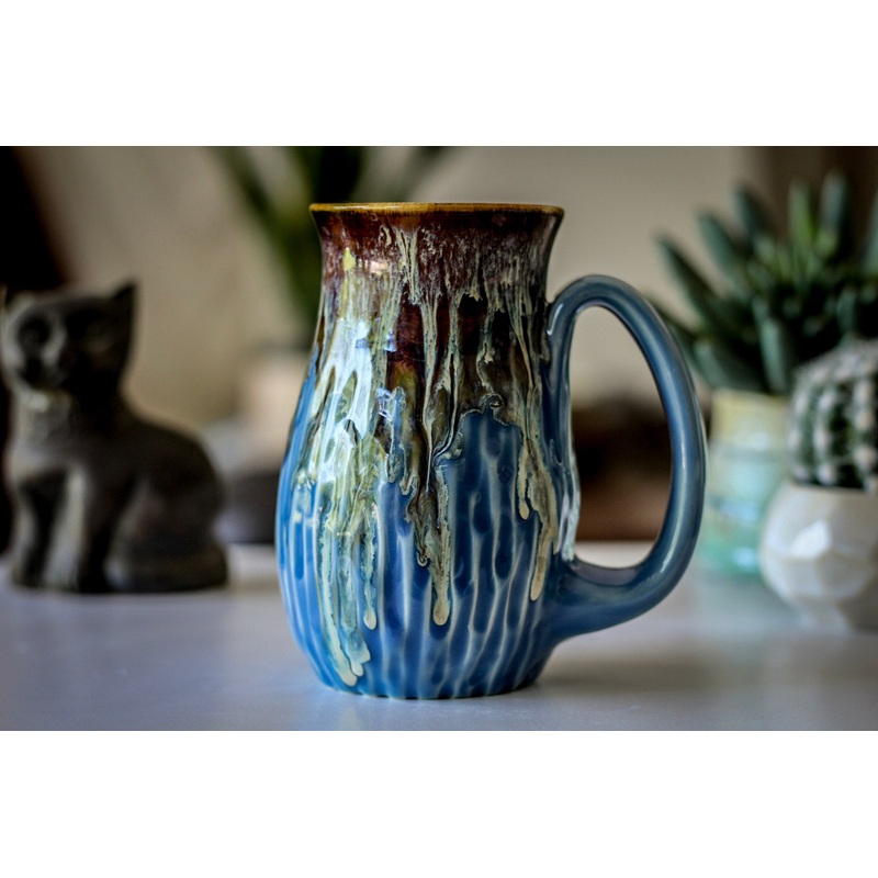18-D New Wave Barely Flared Textured Mug, 17 oz.