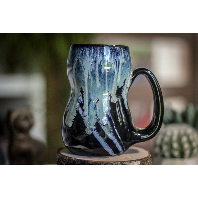 19-E Mountain Tide Variation Gourd Mug, 17 oz.