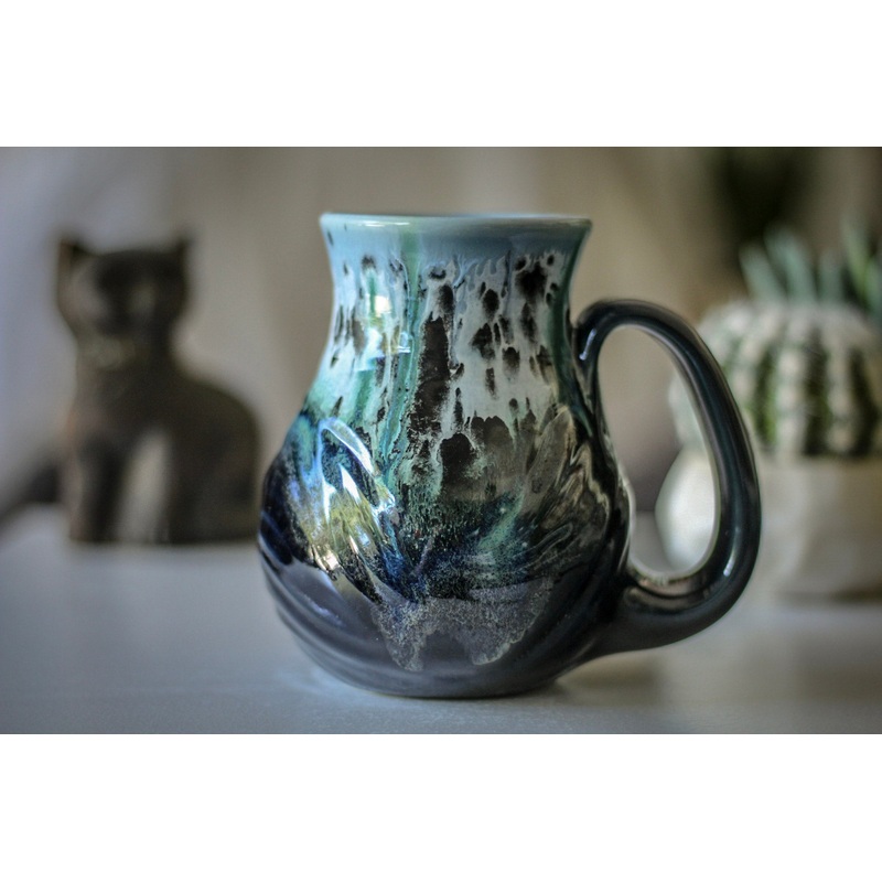 20-D Green Mountain Flared Textured Mug, 17 oz.