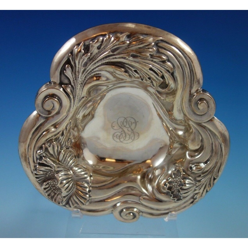 Poppy by Simons Brothers Candy Dish Tri-Cornered #1748 (#2336)